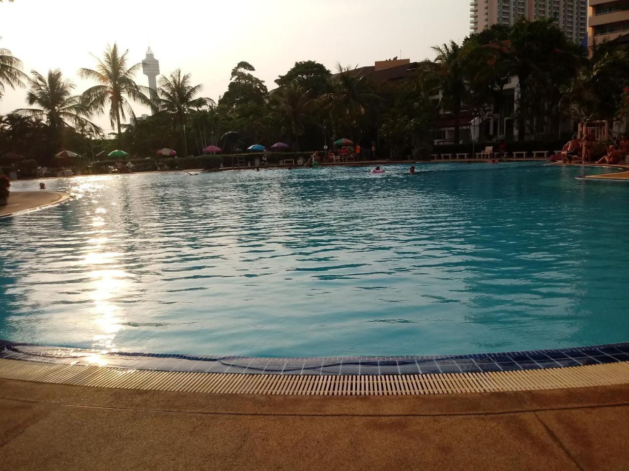 B&B View Talay 1B Apartments Pattaya Luaran gambar